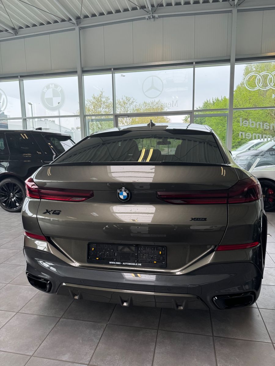 Fahrzeugabbildung BMW X6 xDrive 40 i M Sport/Carbon/Vollausstattung!