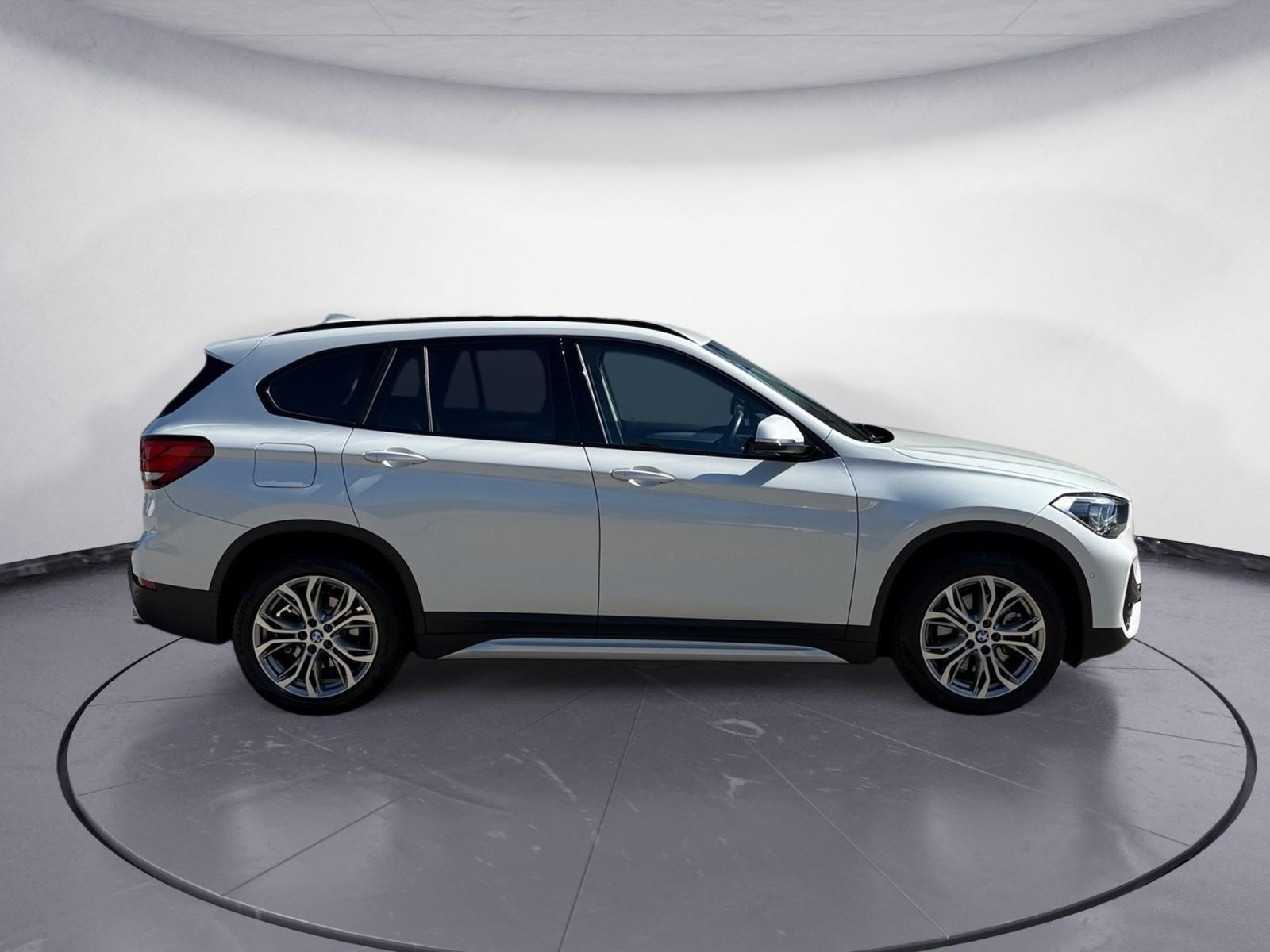 BMW X1 sDrive20i Sport Line Navi Klima PDC Kamera Hi, миниатюра 6