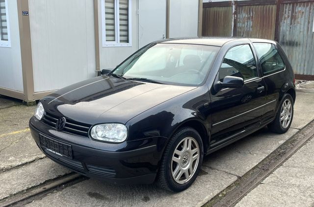 Volkswagen Golf 1.6  1J