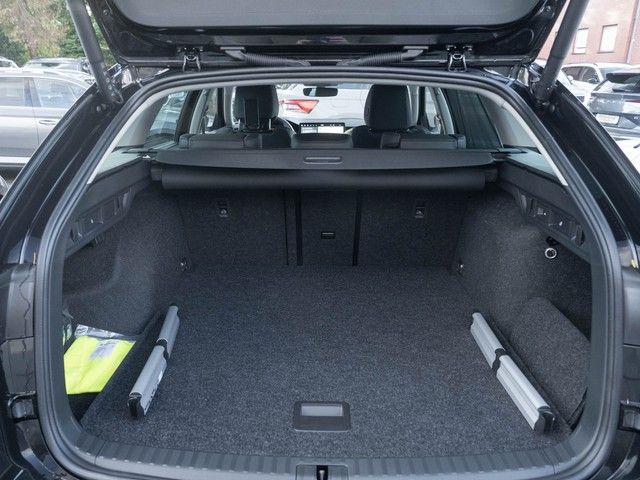 Octavia Combi 2.0 TDI Tour DSG AHK+MATRIX+360°+N