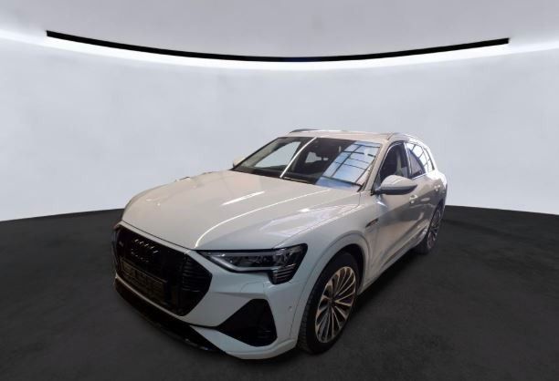 Fahrzeugabbildung Audi e-tron 50 quattro S line