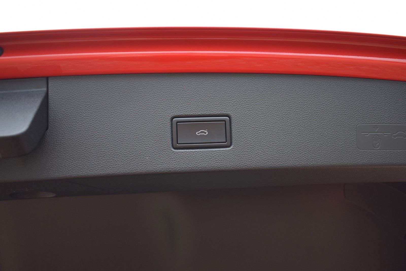 Fahrzeugabbildung Volkswagen T-Roc Sport 4Motion LED AHK Applecar Automatik