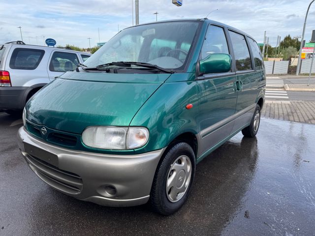 Nissan Serena 2.0I SE