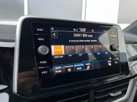 VW T-Roc 1.5 TSI DSG R-Line SHZ NAV AHK KAM 5JGAR bei Autohaus Landmann & Maier OHG