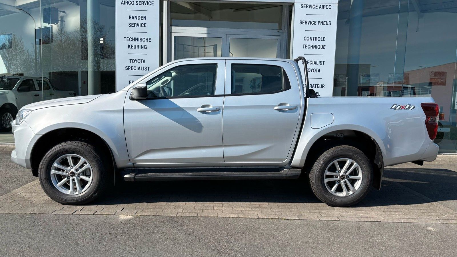 Isuzu D-MAX 1.9,DSL,DC 4x4 2026 *FOR EXPORT OUT OF EU* imagem 3
