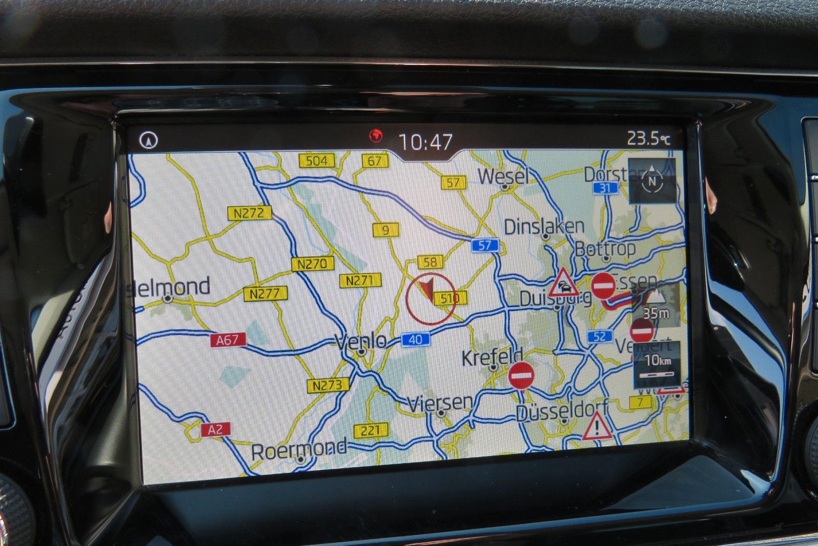 Fahrzeugabbildung SKODA Fabia Combi Ambition PDC NAVI APP SITZH. 1.HD