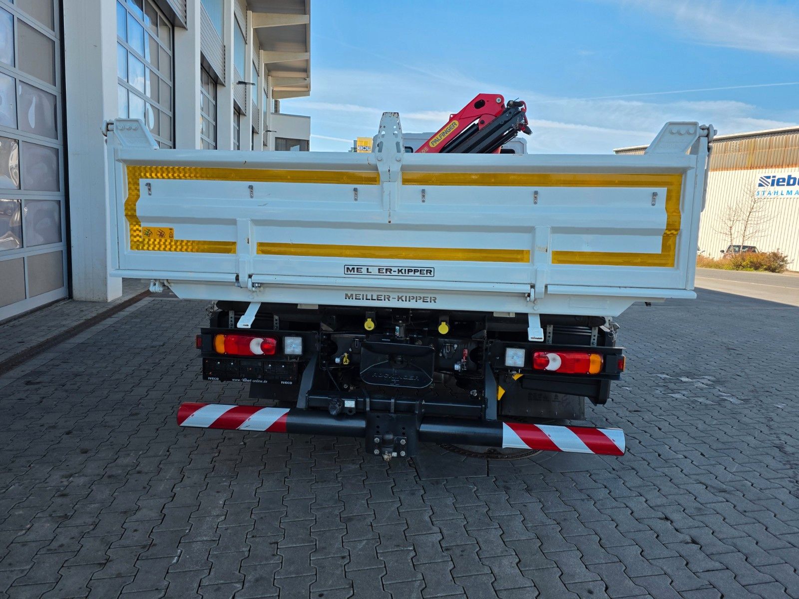 Fahrzeugabbildung Iveco Eurocargo ML80E22/P Palfinger PK 7.501 Funk 2AHK