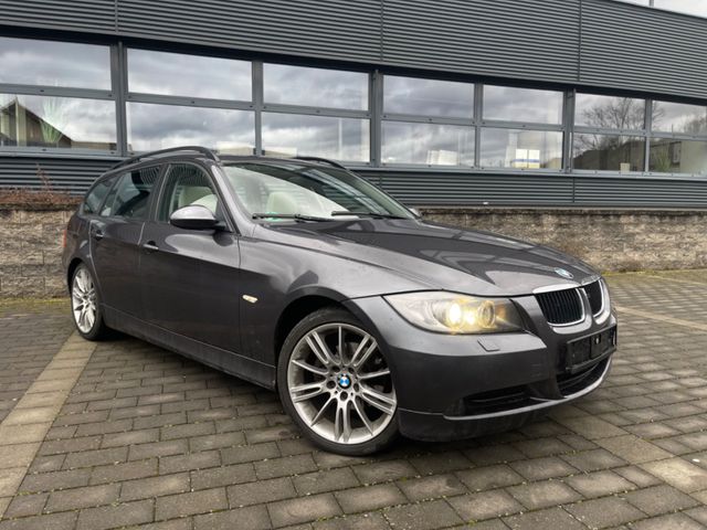 BMW 320D Touring *XEN+NAVI+PANO+LEDER*