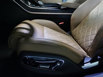 2025 AUDI S8 — миниатюра 12