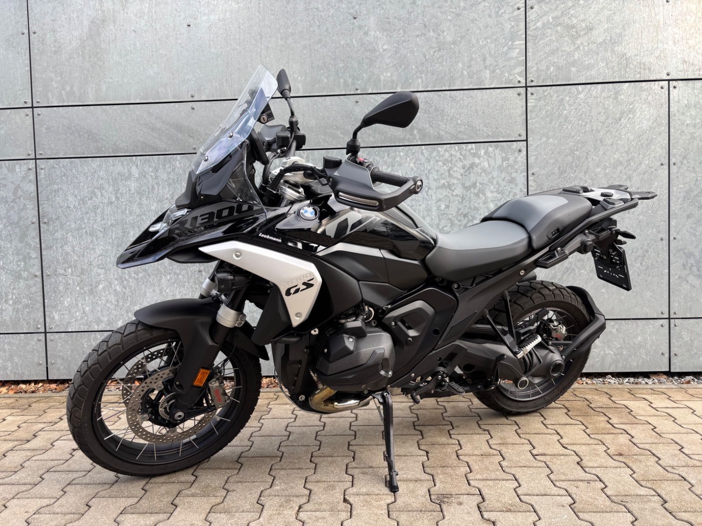 Fahrzeugabbildung BMW R 1300 GS Triple Black 3 Pakete