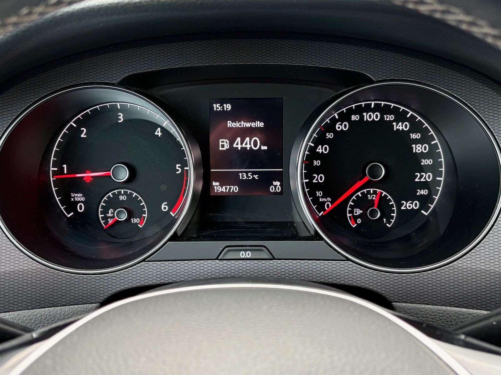 Fahrzeugabbildung Volkswagen Golf Sportsvan VII 1.6 TDI Xenon AHK LOUNGE 2.HD