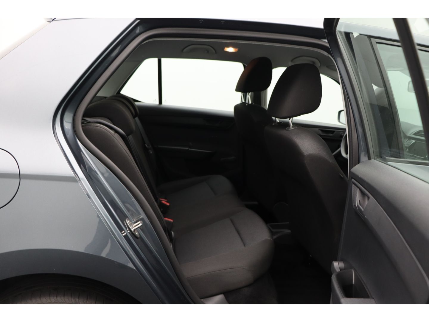 Fahrzeugabbildung SKODA Fabia Cool Plus 1.0 MPI  Klima el.SP Spieg. behe