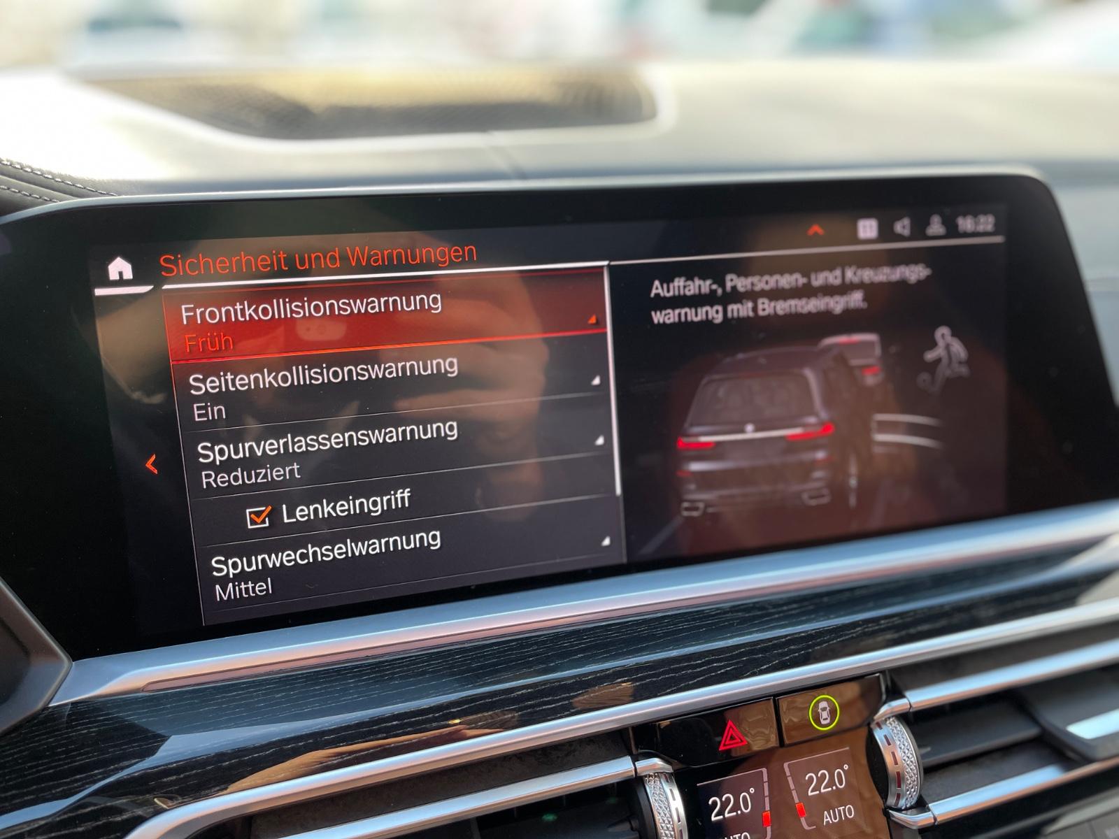BMW X7 M50d VOLL/SKY LOUNGE/6-SITZE/ASSIST/MASSAGE