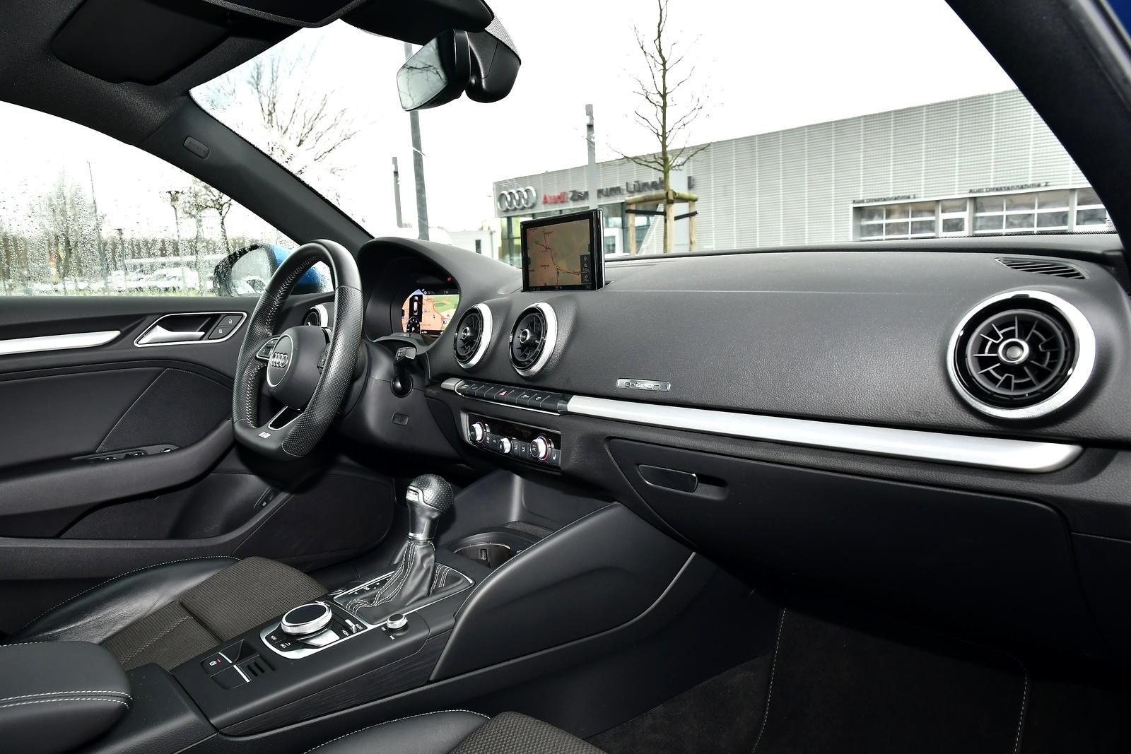 Fahrzeugabbildung Audi A3 Sportback 40 e-tron sport Alu LEDScheinw. AHK