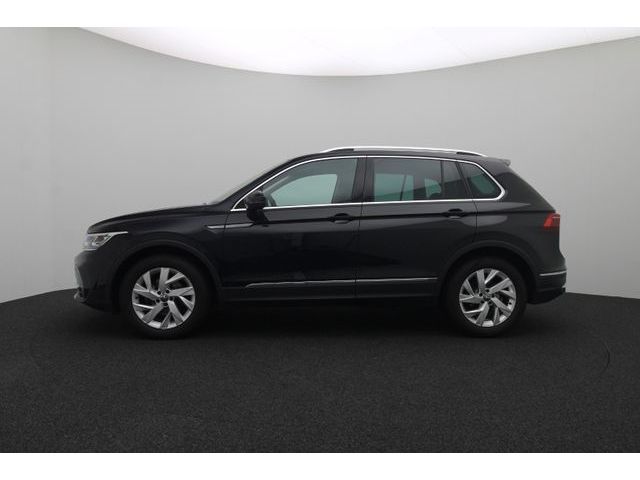 Fahrzeugabbildung Volkswagen Tiguan Elegance 2.0 ACC Matrix AHK