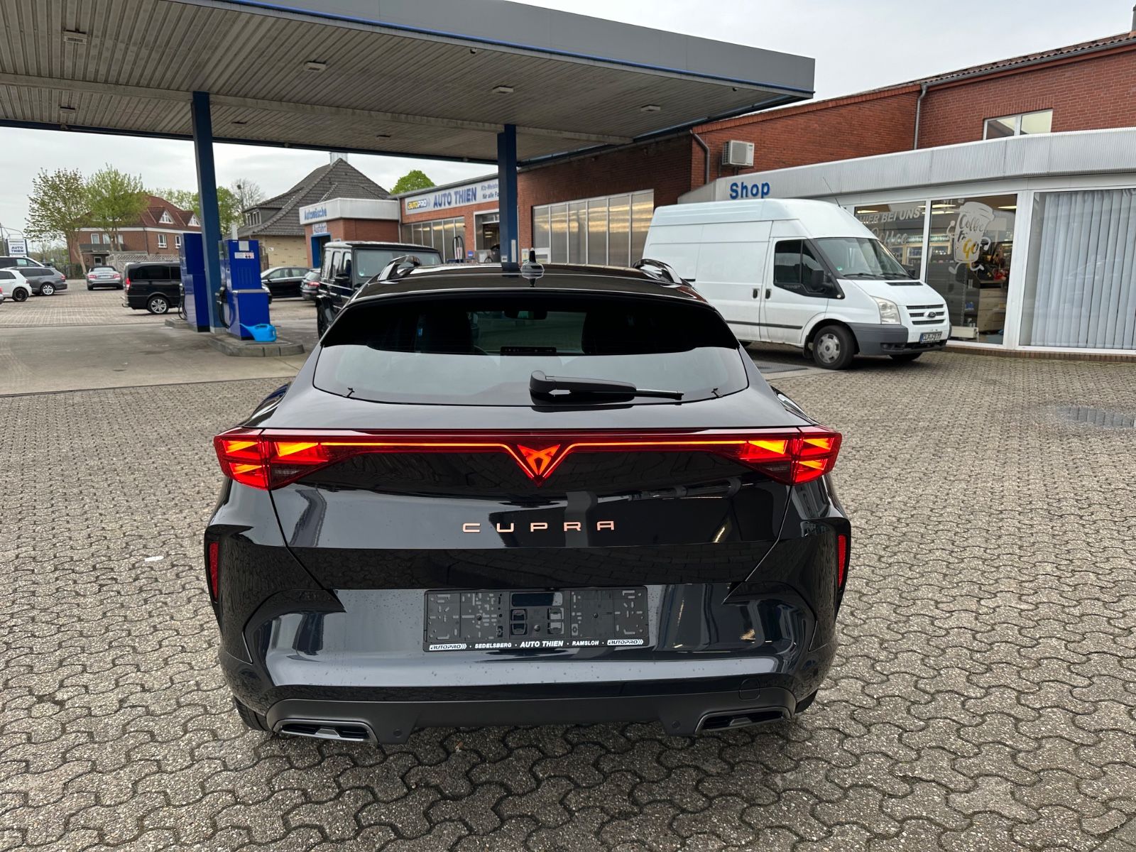 Fahrzeugabbildung CUPRA Formentor 1.5 TSI DSG Navi/AHK/ACC/LED/Shzg./17"
