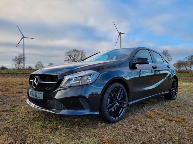 MERCEDES-BENZ A 180 Style Edition