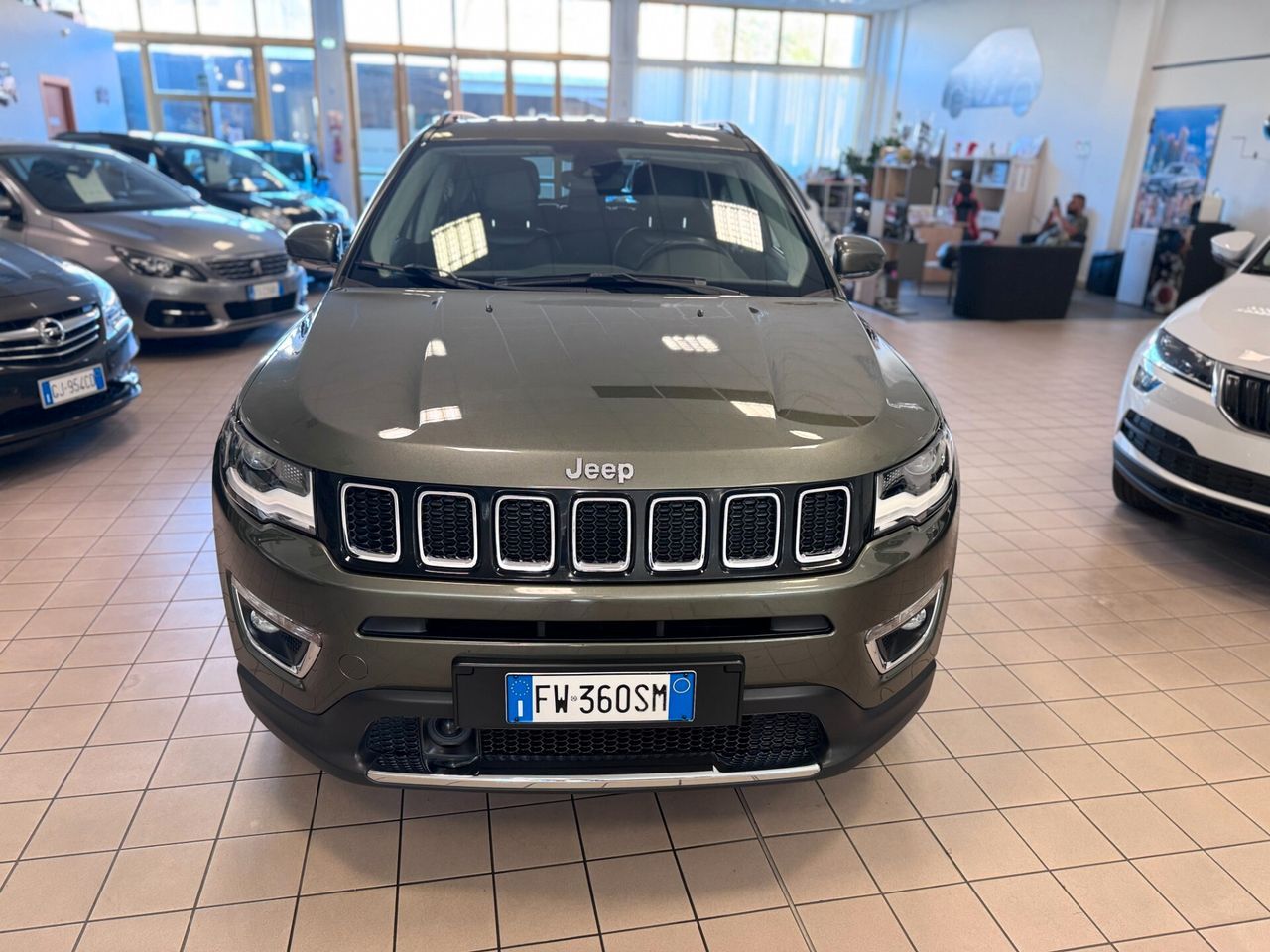 Jeep Compass 1.6 Multijet II 2WD Limited imagem 2