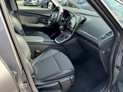 Fahrzeugabbildung Grand Scenic IV Techno 1.3 TCe 140 EDC 7 SITZE