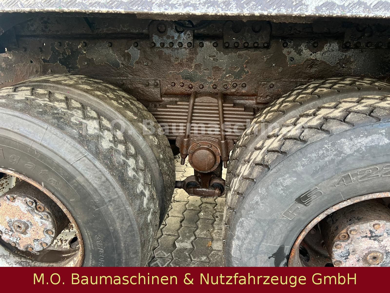 Fahrzeugabbildung MAN 30.331 Saug u. Spühlwagen/8x4/Haller 16.000 L /