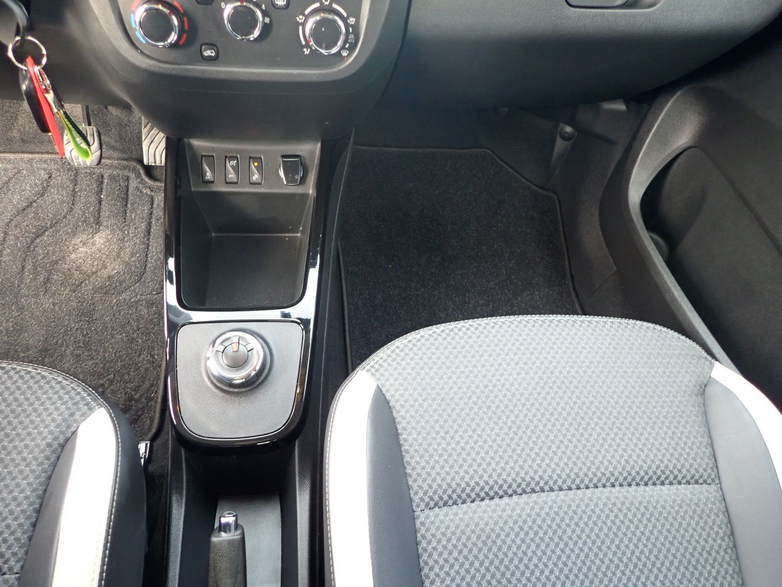 Fahrzeugabbildung Dacia Spring Electric 45 Essential
