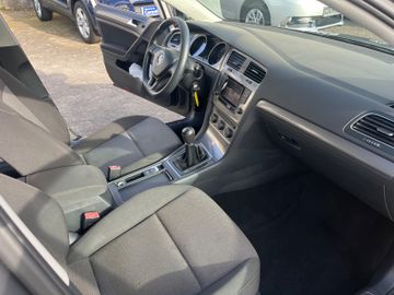 Volkswagen Golf - 8