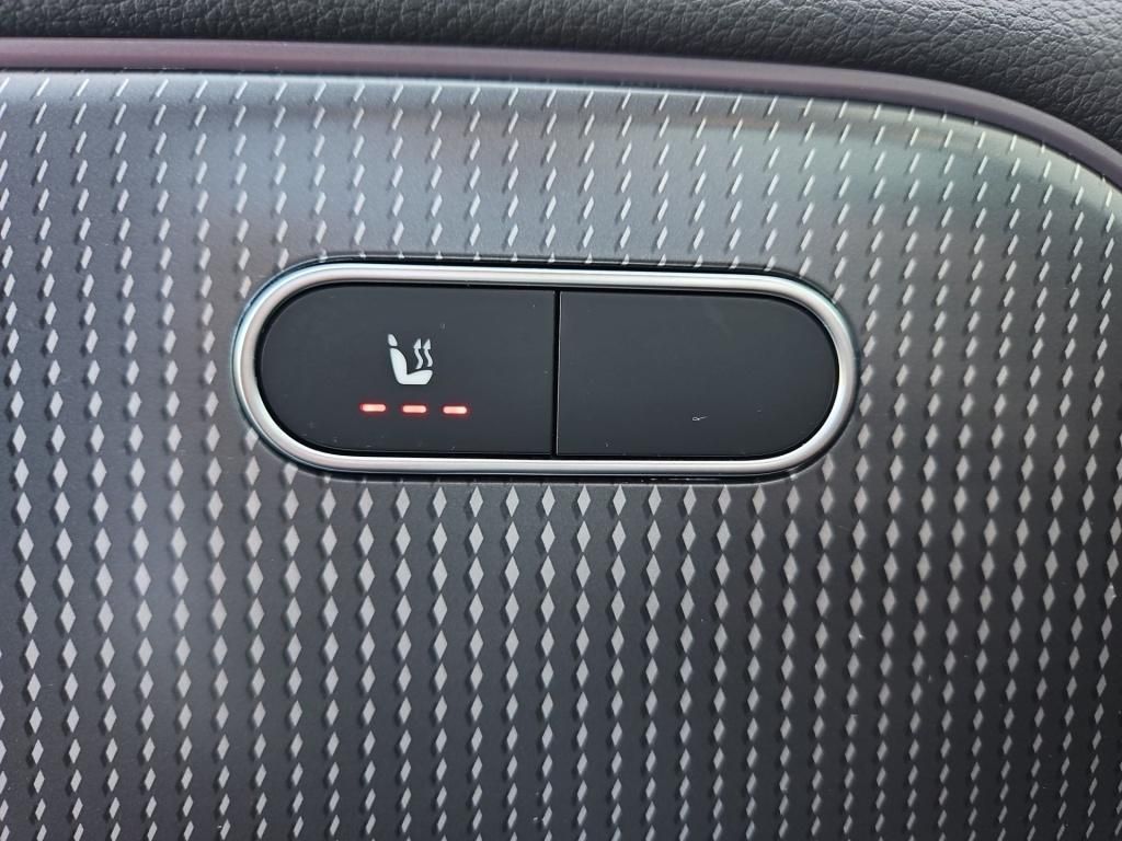 Fahrzeugabbildung Mercedes-Benz EQA 250 AMG Leder ACC Keyless LED Kamera Sound