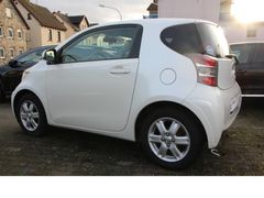 Fahrzeugabbildung Toyota IQ *Klima*Aux-In*8-fach bereift!*4-Sitzer!*