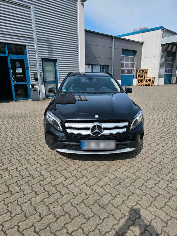 Image of Mercedes-Benz GLA 200