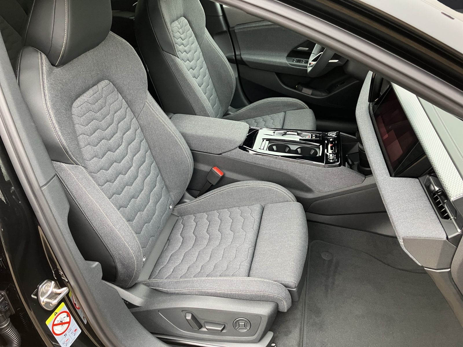 Fahrzeugabbildung Audi A6 e-tron Avant performance 270 kW