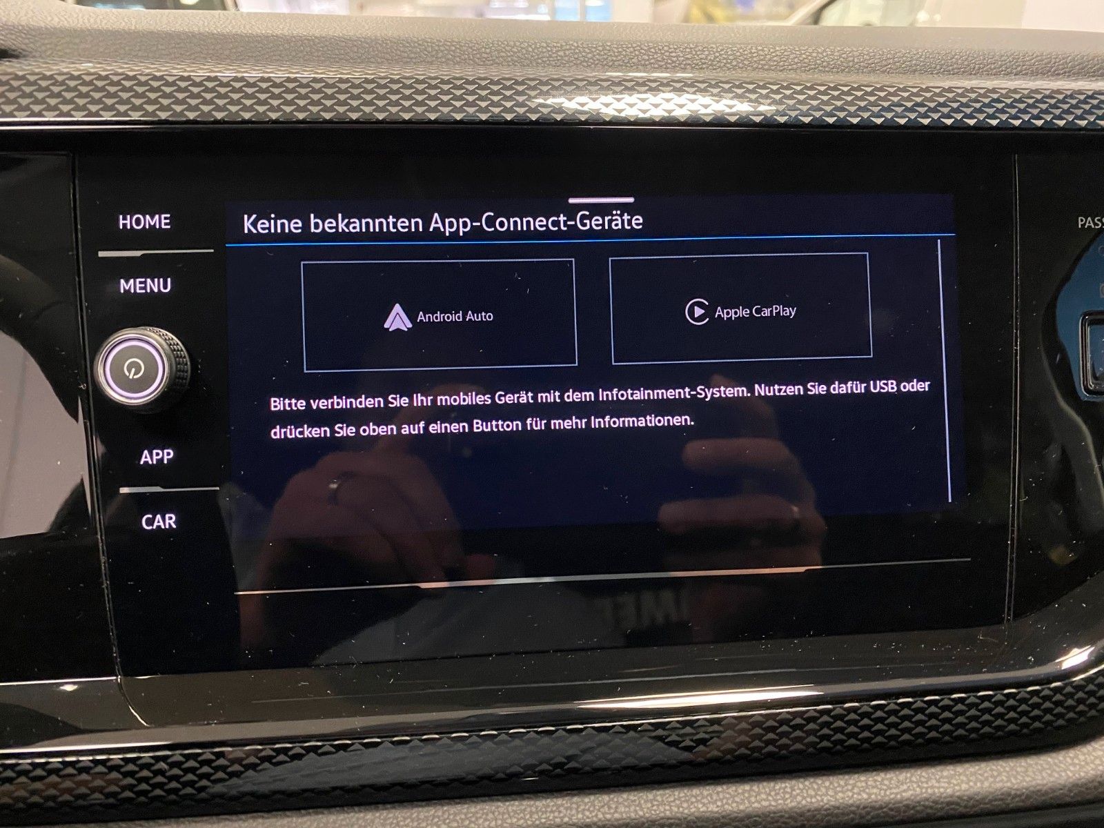 Fahrzeugabbildung Volkswagen Polo 1.0 TSI 70kW DSG Life+ALLWETTER+APP+GARANTI