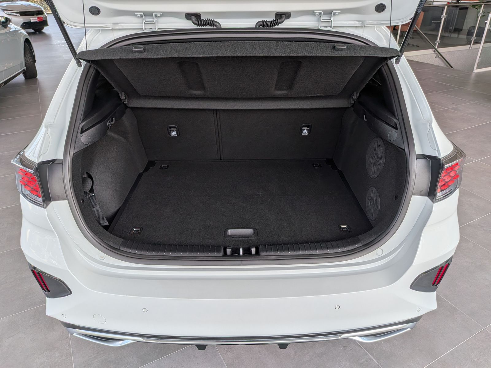Fahrzeugabbildung Kia cee'd / Ceed GT Line LED JBL ACC KAM 7-JAHRE GAR