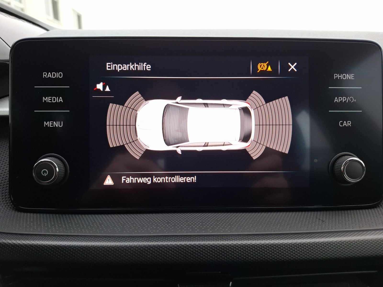 Fahrzeugabbildung SKODA Fabia TSI Ambition LED AID ACC PDC SH LM