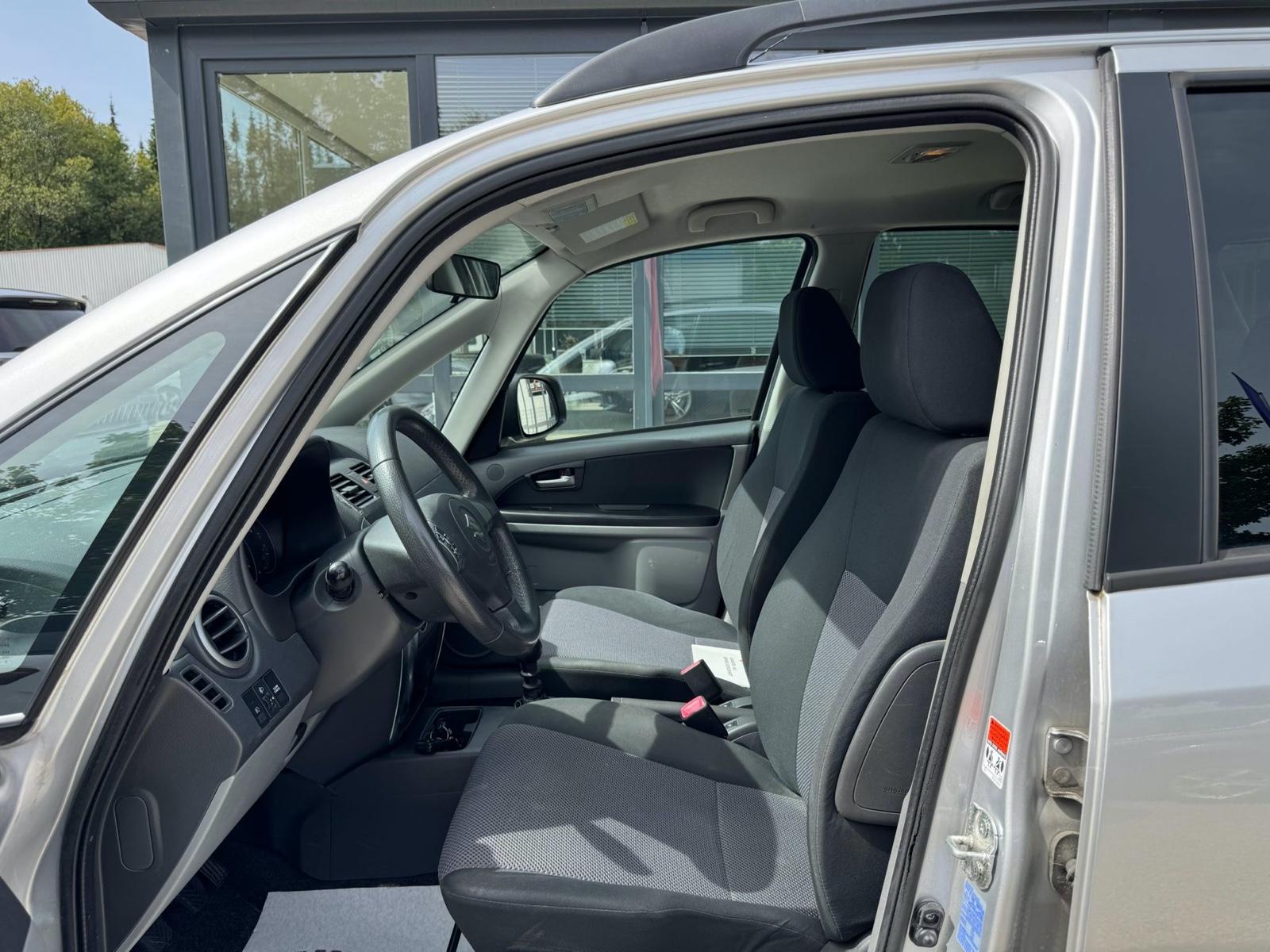 Suzuki SX4 2007 — photo 10