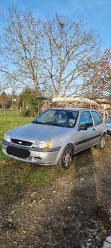 Ford Fiesta 2001  TÜV 10/2026  121.242 k... - gebrauchte Ford Fiesta aus dem Jahr 2001