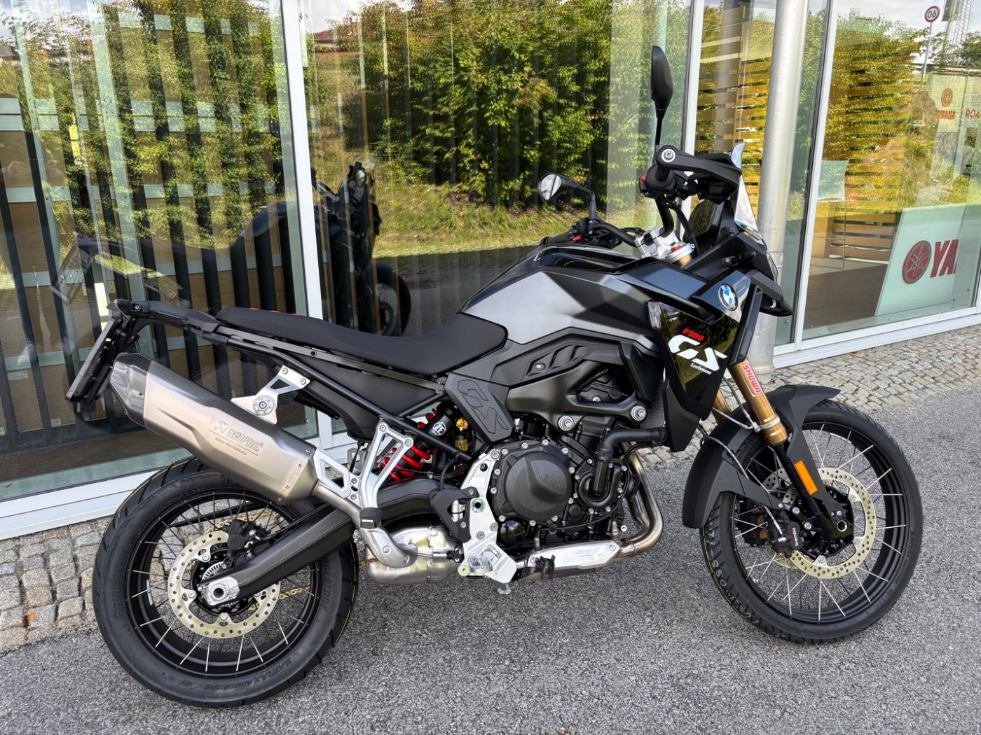 Fahrzeugabbildung BMW F 900 GS Dynamik Enduro-Paket Pro