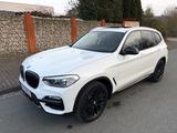 BMW X3 20d Xdrive G01 X-line AHK, Pano, Ambiente - BMW X3: 2.0