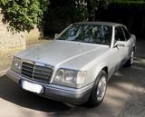 Mercedes-Benz E  220 Cabrio W 124 Scheckheft & Gutachten - Mercedes-Benz 220 mit Benzin-Antrieb: Cabrio
