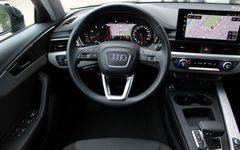 AUDI A4 Avant 40TDI quattro/ MATRIX/BUSINESS/AMBIENTE AUDI A4 Avant 40TDI quattro/ MATRIX/BUSINESS/AMBIENTE