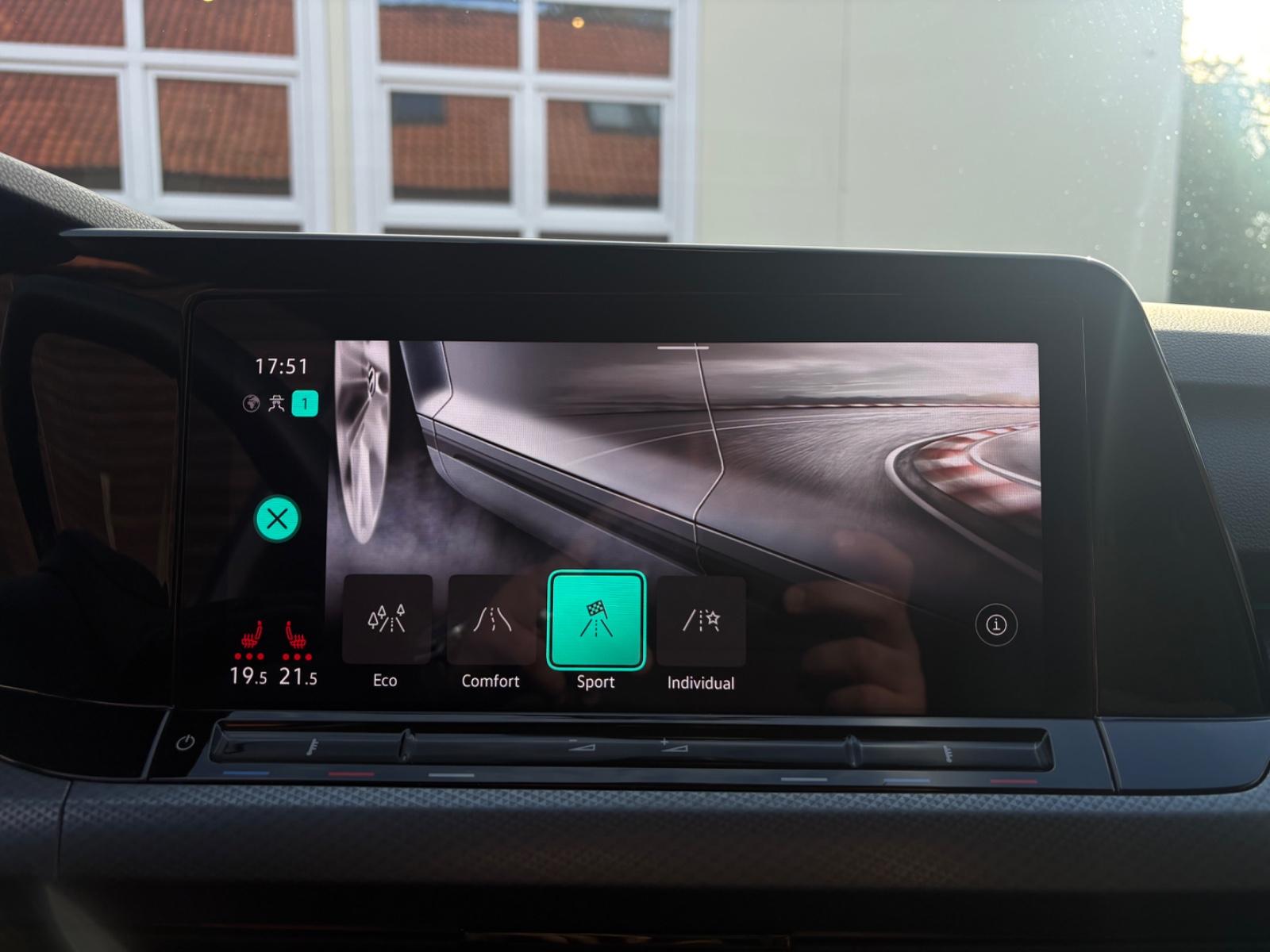 Volkswagen Golf VIII Lim. Active StHz/HuD/Kamera/ACC/Ambien, миниатюра 25