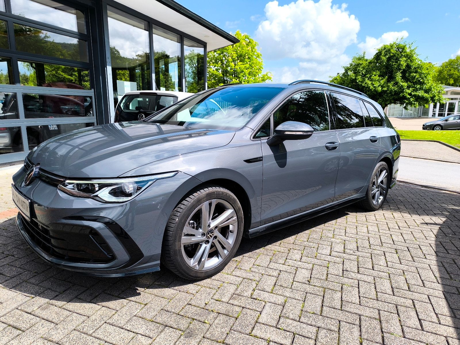 Volkswagen Golf VIII Variant R-Line imagem 3