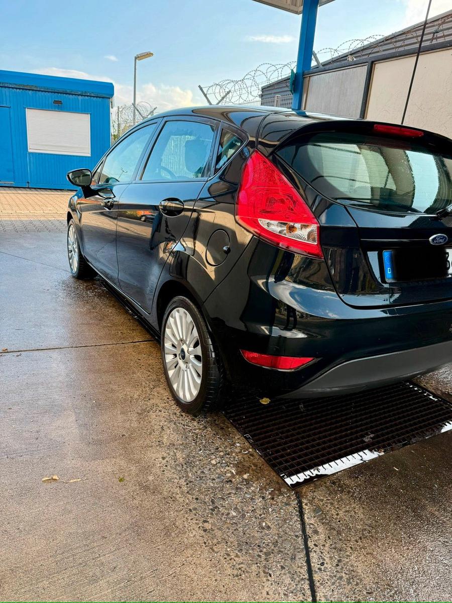 Ford Fiesta 2012 — photo 6
