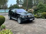 BMW X5 4.8is -