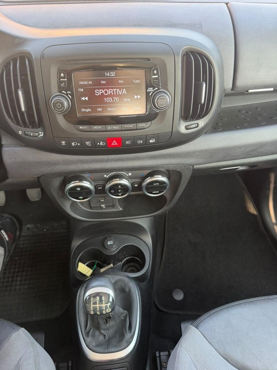 Fiat 500L 2013 — photo 10