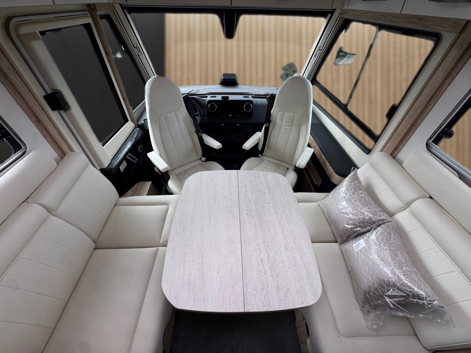 Fahrzeugabbildung Eura Mobil Integra Line GT IL 726 EF Mondial+, Mark. ,170PS