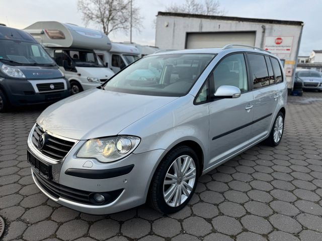 Volkswagen Touran Highline-7 Sitzplätze. HU neu