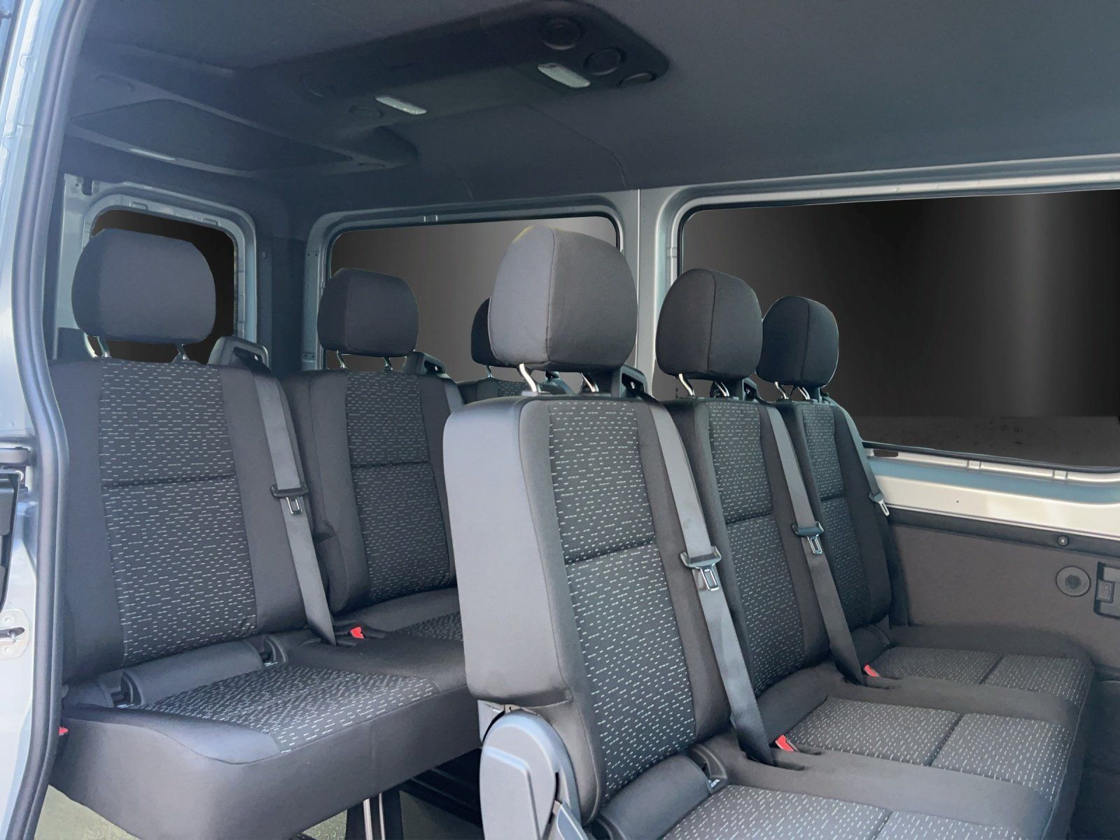 Fahrzeugabbildung Mercedes-Benz Sprinter 317 CDI 9G-Tronic LED Colorglas SiHeiz