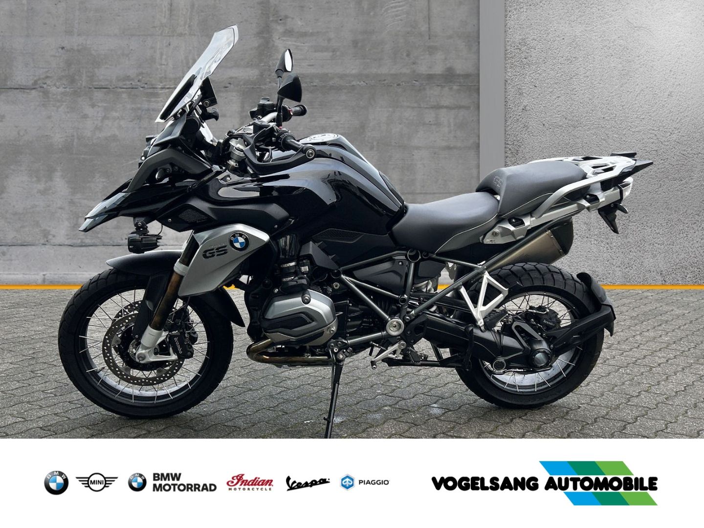Fahrzeugabbildung BMW R 1200 GS TripleBlack, Comfort-Paket, Dynamic-Pa