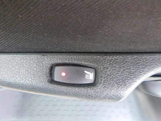 Fahrzeugabbildung Opel Vivaro B Life >Liegen/8Sitze/Navi/SHZ<