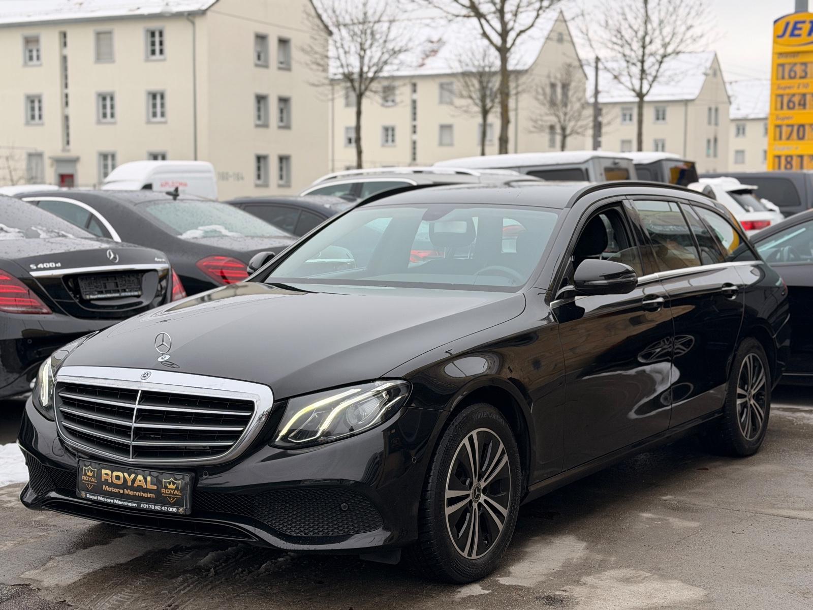 Mercedes-Benz E 220 E T-Modell-1.Hand-AHK-Navi-Led-